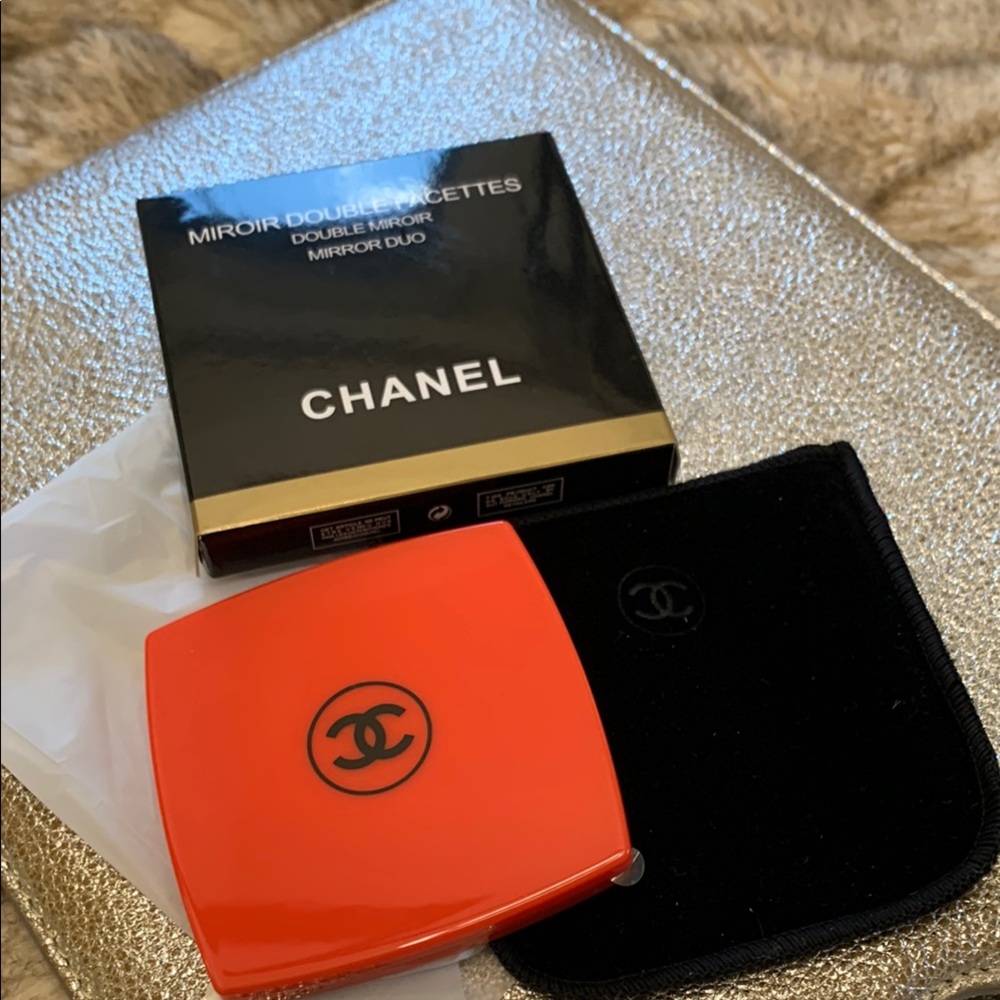 Chanel red double compact mirror & Lip color - Picture 2 of 6
